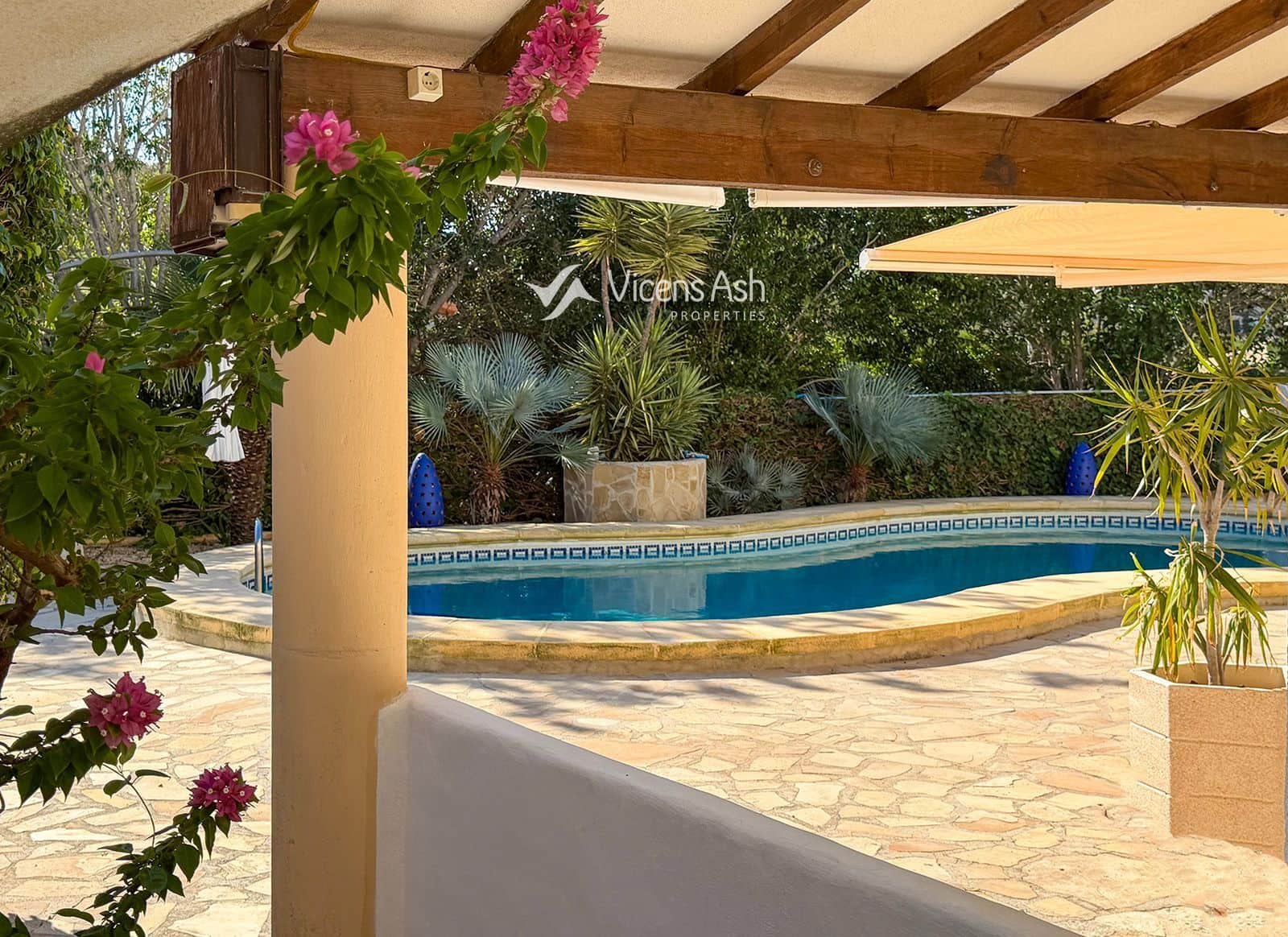 4 bedroom Villa for sale in Adsubia with pool garage - € 880,000 (Ref: 10158480)