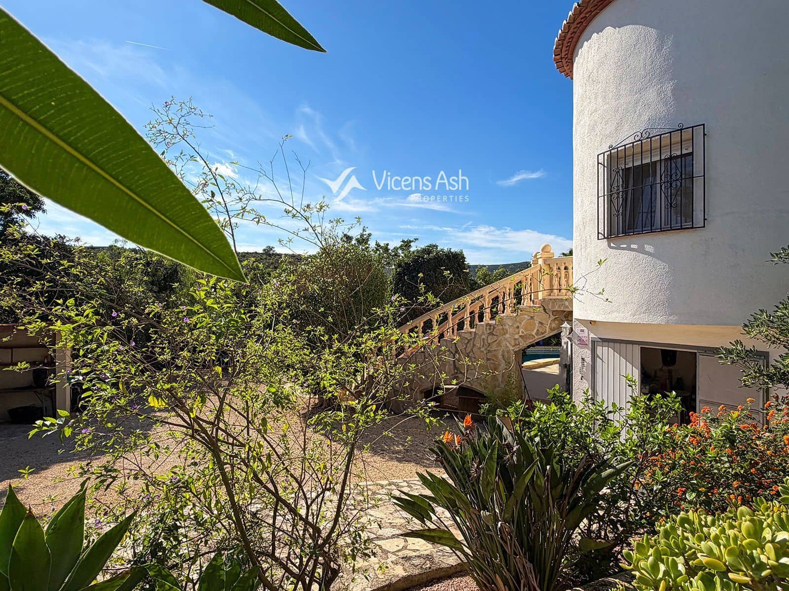 4 bedroom Villa for sale in Adsubia with pool garage - € 880,000 (Ref: 10158480)