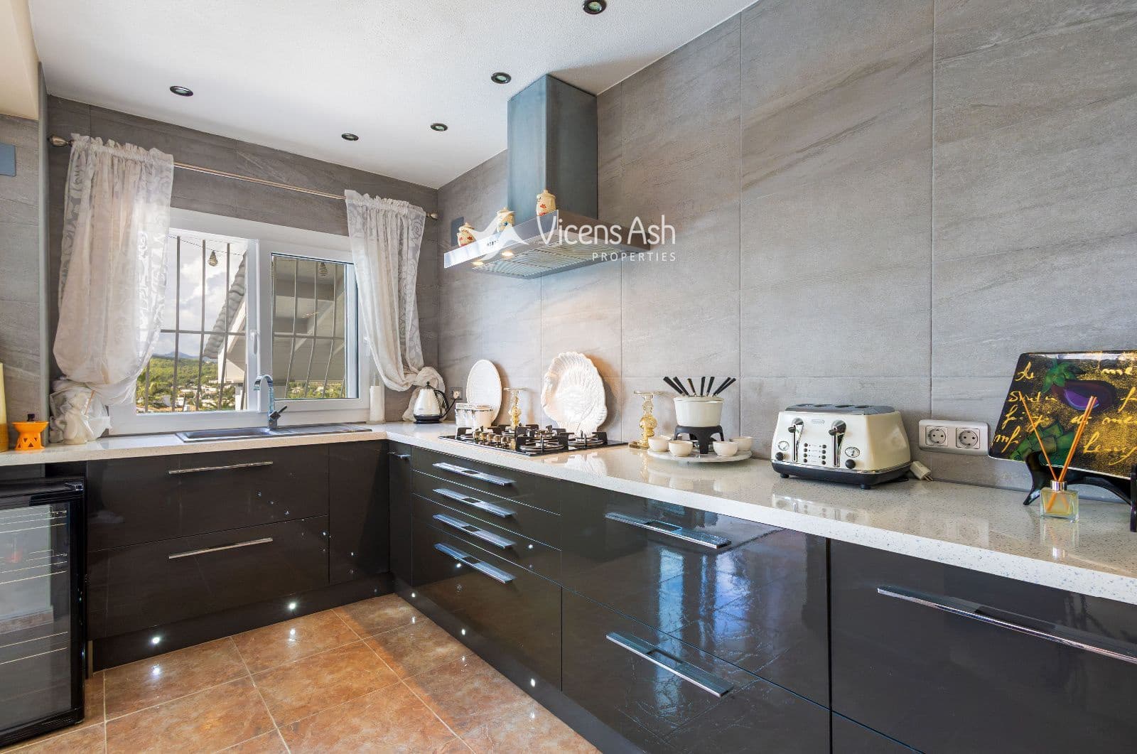 4 soverom Villa til salgs i Javea / Xabia med svømmebasseng garasje - € 940 000 (Ref: 10167148)