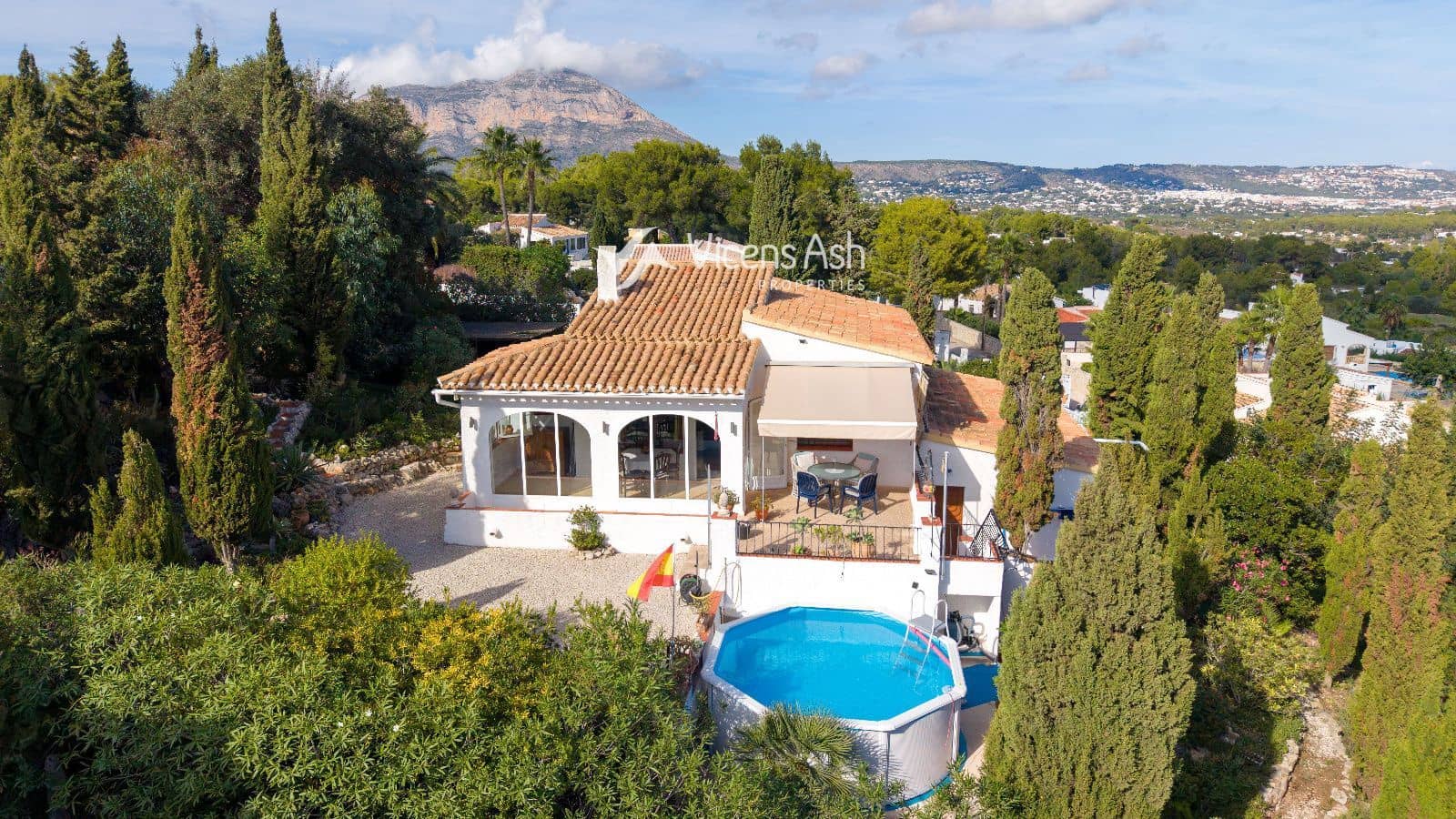 Chalet de 3 habitaciones en Javea / Xàbia en venta con garaje - 400.000 € (Ref: 10167149)