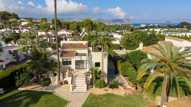 6 chambre Villa/Maison à vendre à Adsubia, Javea / Xàbia avec piscine garage - 1 525 000 € (Ref: 10186233)