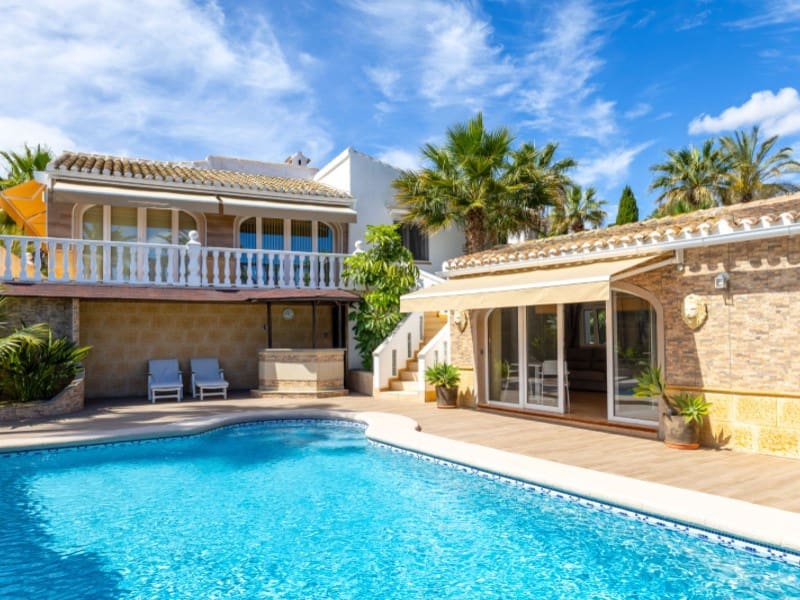 4 makuuhuone Huvila myytävänä paikassa Javea / Xabia mukana uima-altaan 
autotalli - 699 000 € (Ref: 8986270)