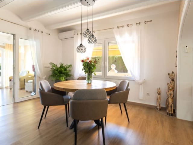 4 makuuhuone Huvila myytävänä paikassa Cap Martí - El Tossalet - Pinomar, Javea / Xàbia mukana uima-altaan 
autotalli - 699 000 € (Ref: 8986270)