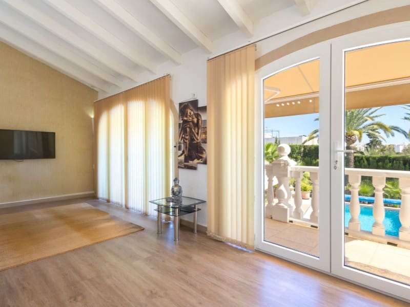 4 makuuhuone Huvila myytävänä paikassa Javea / Xabia mukana uima-altaan 
autotalli - 699 000 € (Ref: 8986270)