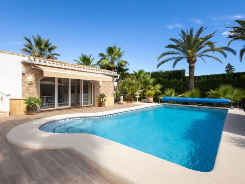 4 makuuhuone Huvila myytävänä paikassa Javea / Xabia mukana uima-altaan 
autotalli - 699 000 € (Ref: 8986270)