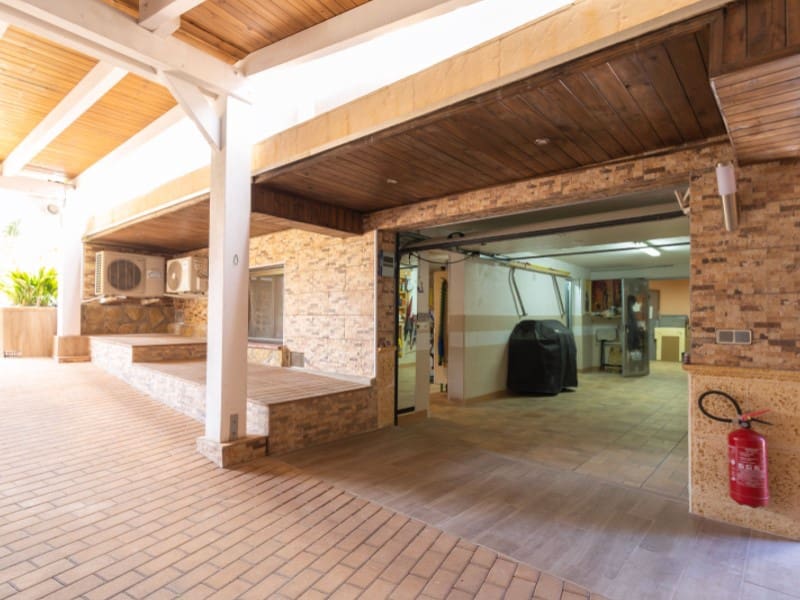 4 makuuhuone Huvila myytävänä paikassa Javea / Xabia mukana uima-altaan 
autotalli - 699 000 € (Ref: 8986270)