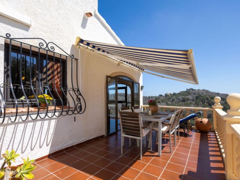 4 soveværelse Villa til salg i Javea / Xabia med swimmingpool garage - € 749.000 (Ref: 8986272)