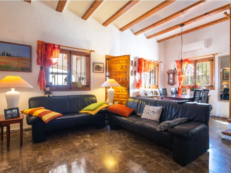 4 soveværelse Villa til salg i Javea / Xabia med swimmingpool garage - € 749.000 (Ref: 8986272)