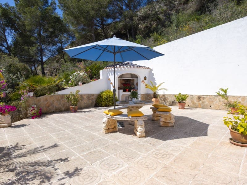 4 soveværelse Villa til salg i Javea / Xabia med swimmingpool garage - € 749.000 (Ref: 8986272)