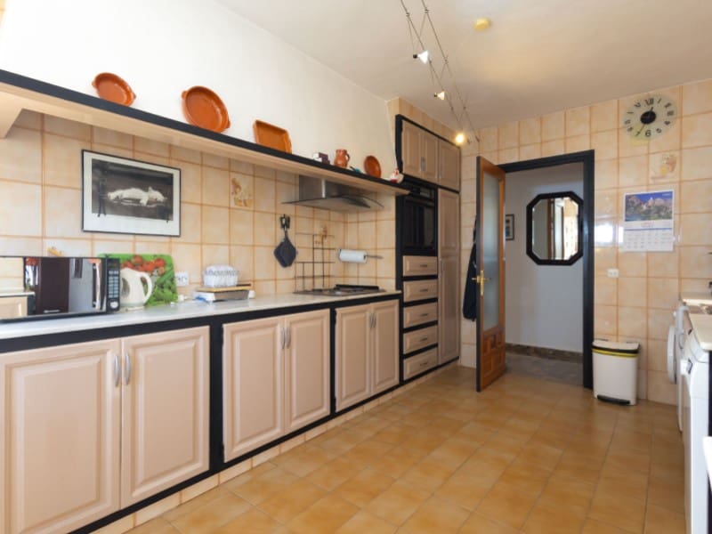 4 soveværelse Villa til salg i Javea / Xabia med swimmingpool garage - € 749.000 (Ref: 8986272)