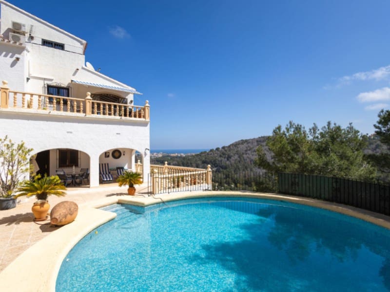 4 soveværelse Villa til salg i Javea / Xabia med swimmingpool garage - € 749.000 (Ref: 8986272)