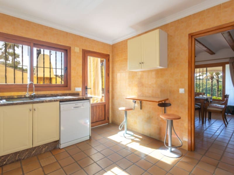 5 soveværelse Villa til salg i Javea / Xabia med swimmingpool garage - € 760.000 (Ref: 8986282)