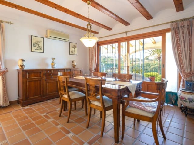 5 soveværelse Villa til salg i Partides comunes - Adsubia, Javea / Xàbia med swimmingpool garage - € 760.000 (Ref: 8986282)