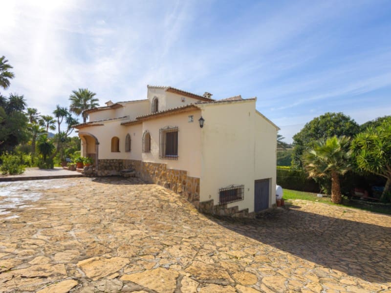 5 soveværelse Villa til salg i Javea / Xabia med swimmingpool garage - € 760.000 (Ref: 8986282)