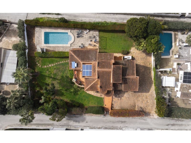 5 soveværelse Villa til salg i Javea / Xabia med swimmingpool garage - € 760.000 (Ref: 8986282)