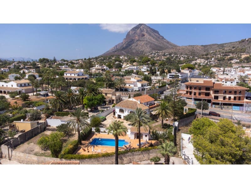 6 chambre Villa/Maison à vendre à Javea / Xabia avec piscine garage - 950 000 € (Ref: 8986300)