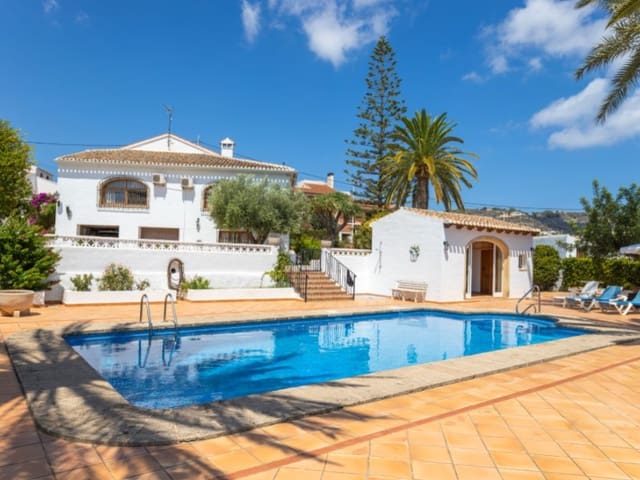 6 chambre Villa/Maison à vendre à Centro ciudad, Javea / Xàbia avec piscine garage - 950 000 € (Ref: 8986300)
