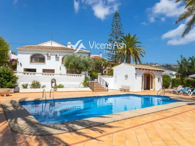 6 soveværelse Byhus til salg i Centro ciudad, Javea / Xàbia med swimmingpool garage - € 950.000 (Ref: 8986300)