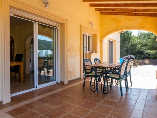 3 soveværelse Villa til salg i Partides comunes - Adsubia, Javea / Xàbia med swimmingpool - € 699.000 (Ref: 8992469)