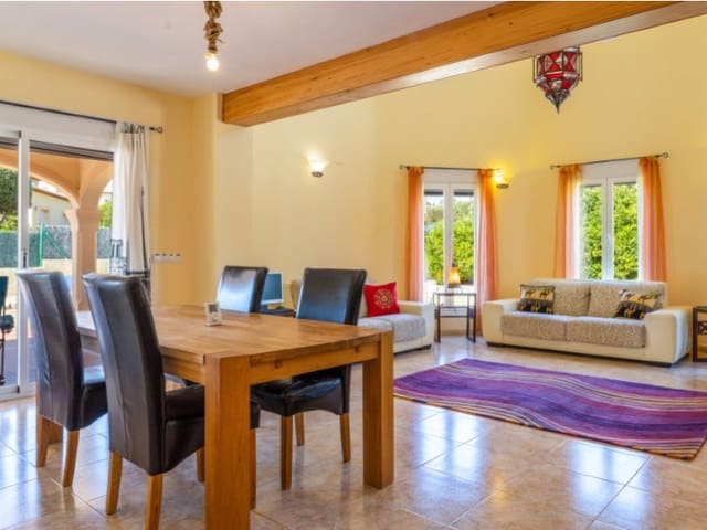 3 soveværelse Villa til salg i Partides comunes - Adsubia, Javea / Xàbia med swimmingpool - € 699.000 (Ref: 8992469)