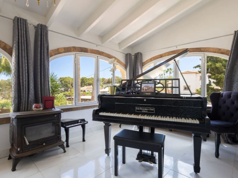 6 bedroom Villa for sale in Javea / Xabia with pool - € 995,000 (Ref: 9006260)