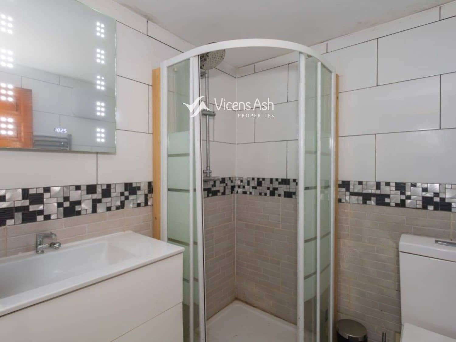 Chalet de 6 habitaciones en Javea / Xàbia en venta con piscina - 995.000 € (Ref: 9006260)