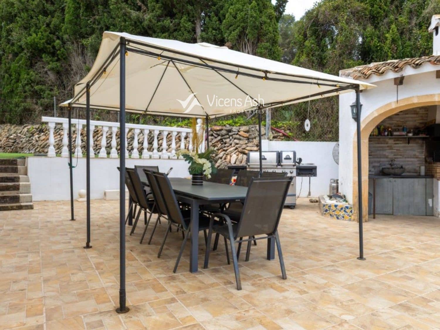 Chalet de 6 habitaciones en Javea / Xàbia en venta con piscina - 995.000 € (Ref: 9006260)