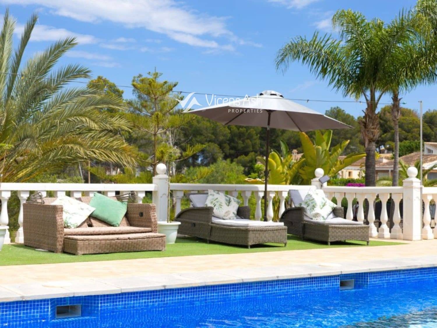 Chalet de 6 habitaciones en Javea / Xàbia en venta con piscina - 995.000 € (Ref: 9006260)