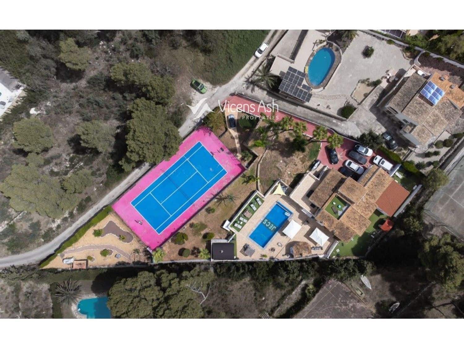 Chalet de 6 habitaciones en Javea / Xàbia en venta con piscina - 995.000 € (Ref: 9006260)
