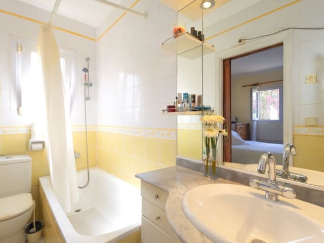 4 bedroom Villa for sale in Cap Martí - El Tossalet - Pinomar, Javea / Xàbia with pool - € 515,000 (Ref: 9103350)