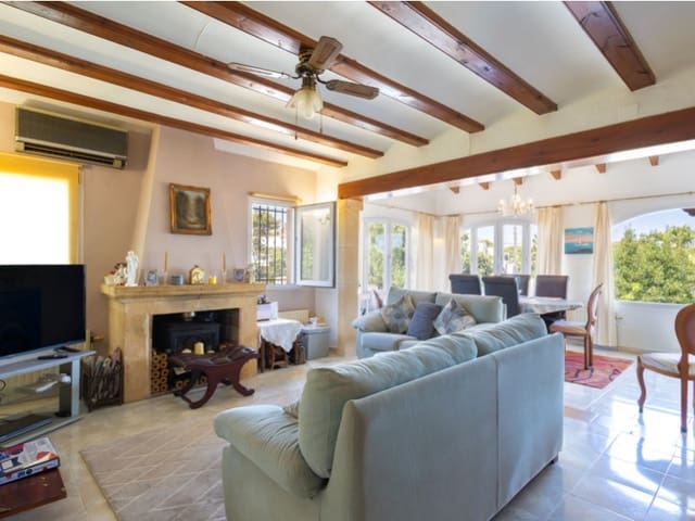 4 bedroom Villa for sale in Cap Martí - El Tossalet - Pinomar, Javea / Xàbia with pool - € 515,000 (Ref: 9103350)