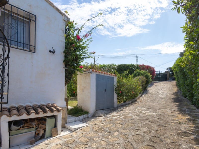 4 bedroom Villa for sale in Javea / Xabia with pool - € 515,000 (Ref: 9103350)