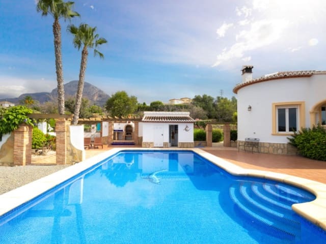 3 bedroom Villa for sale in Partida Tosal - Zona del Castellans, Javea / Xàbia with pool - € 695,000 (Ref: 9118982)