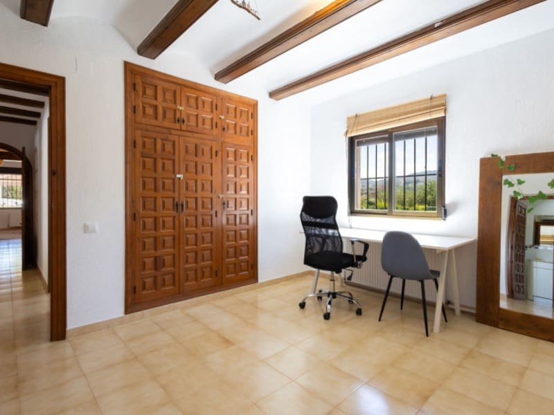 4 soveværelse Villa til salg i Javea / Xabia med swimmingpool - € 640.000 (Ref: 9131977)