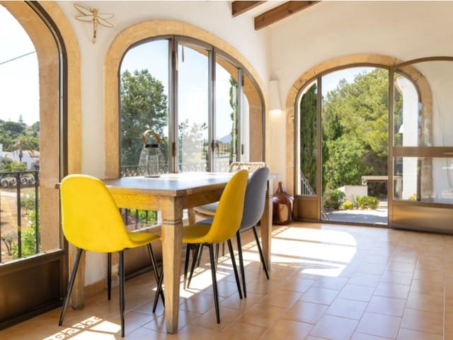 4 soveværelse Villa til salg i Partides comunes - Adsubia, Javea / Xàbia med swimmingpool - € 640.000 (Ref: 9131977)