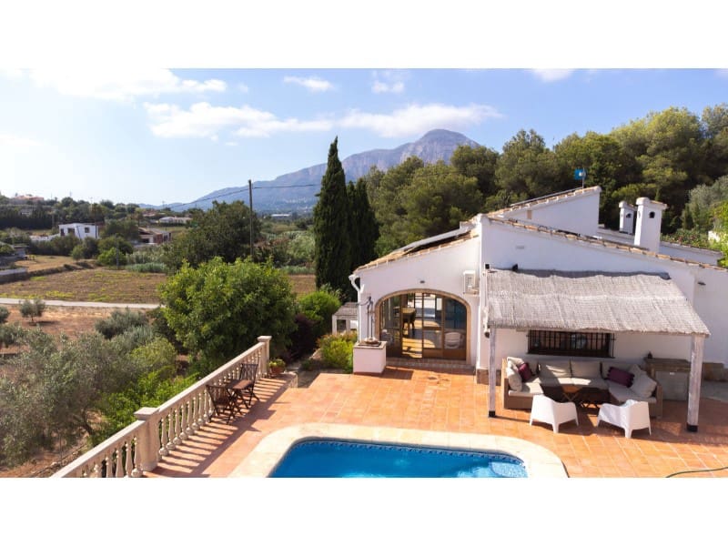 4 soveværelse Villa til salg i Javea / Xabia med swimmingpool - € 640.000 (Ref: 9131977)