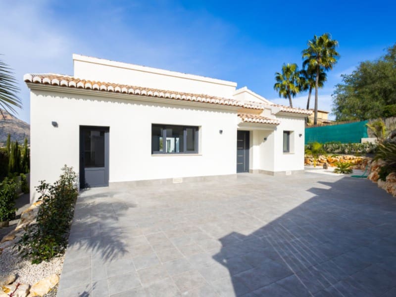 3 soveværelse Villa til salg i Javea / Xabia med swimmingpool - € 1.190.000 (Ref: 9134508)