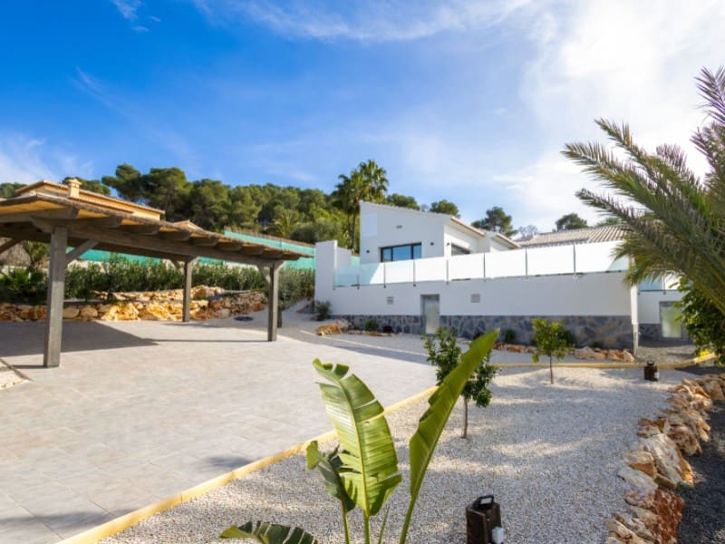 3 soveværelse Villa til salg i Javea / Xabia med swimmingpool - € 1.190.000 (Ref: 9134508)