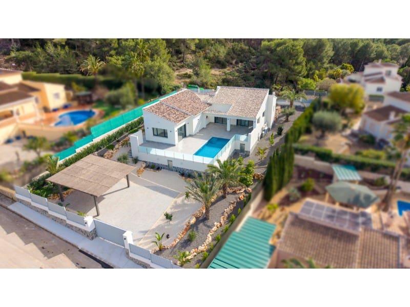 3 soveværelse Villa til salg i Javea / Xabia med swimmingpool - € 1.190.000 (Ref: 9134508)