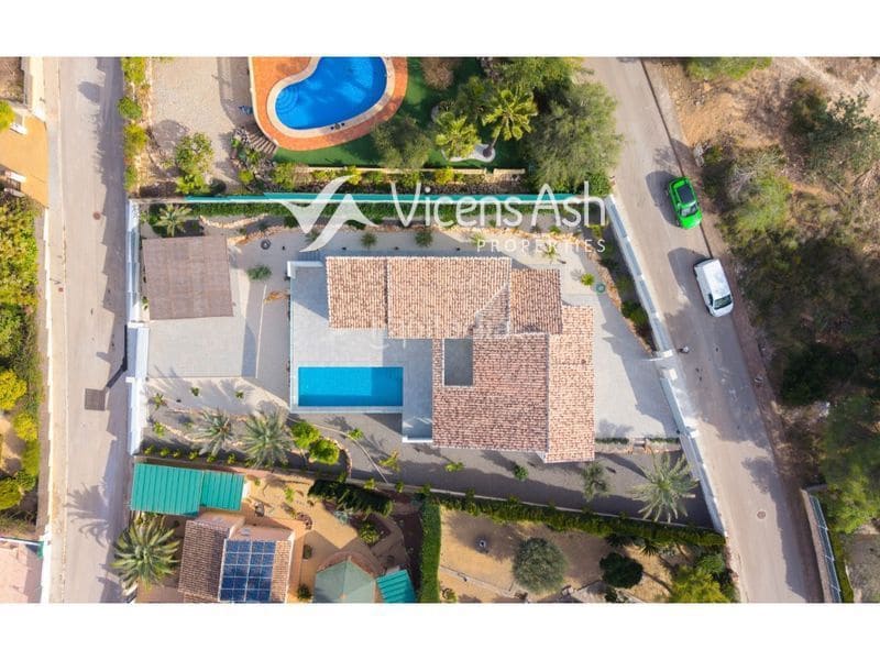 3 bedroom Villa for sale in Javea / Xabia with pool - € 1,190,000 (Ref: 9134508)