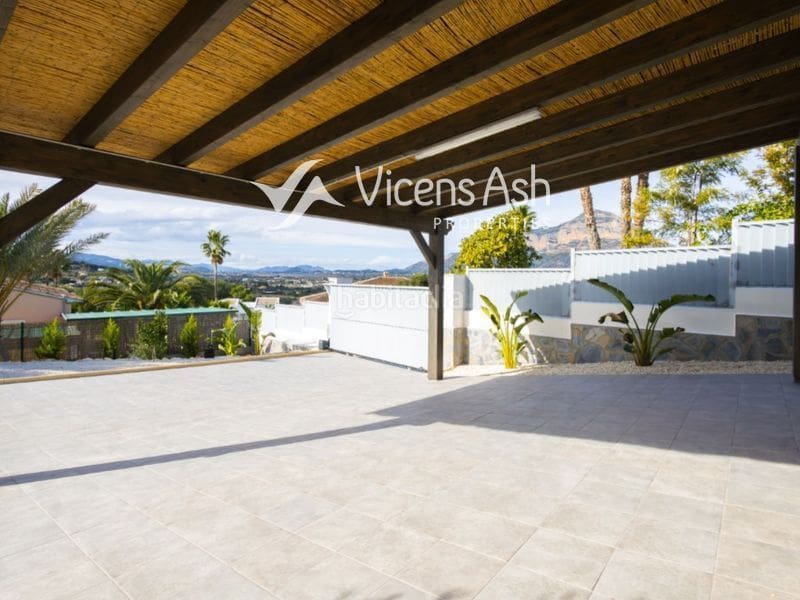 3 bedroom Villa for sale in Javea / Xabia with pool - € 1,190,000 (Ref: 9134508)