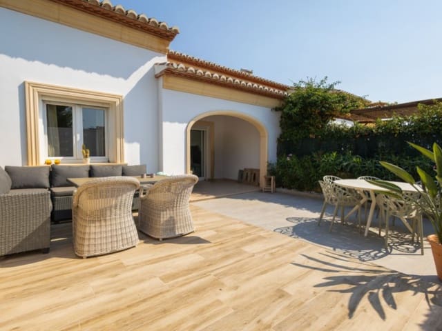 2 bedroom Townhouse for sale in Benitachell / Benitatxell with pool - € 289,000 (Ref: 9185490)