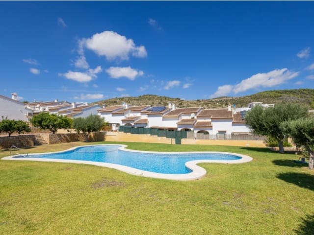2 bedroom Townhouse for sale in Benitachell / Benitatxell with pool - € 289,000 (Ref: 9185490)