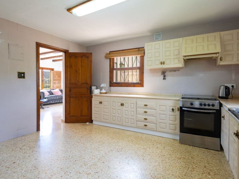 Chalet de 4 habitaciones en Javea / Xàbia en venta con piscina garaje - 695.000 € (Ref: 9291332)