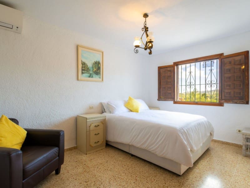 Chalet de 4 habitaciones en Javea / Xàbia en venta con piscina garaje - 695.000 € (Ref: 9291332)