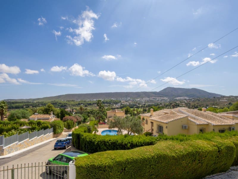 Chalet de 4 habitaciones en Javea / Xàbia en venta con piscina garaje - 695.000 € (Ref: 9291332)