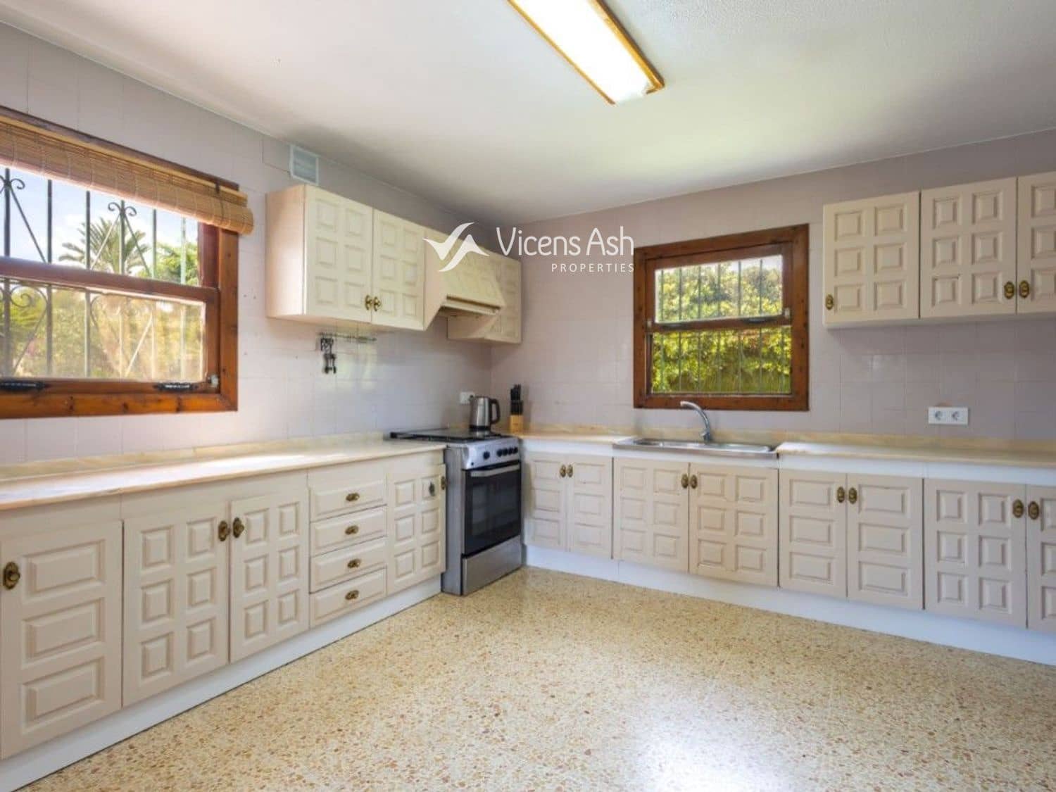 4 bedroom Villa for sale in Javea / Xabia with pool garage - € 695,000 (Ref: 9291332)