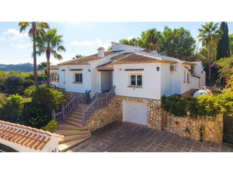 3 soverom Villa til salgs i Javea / Xabia med svømmebasseng garasje - € 685 000 (Ref: 9321744)