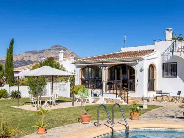 3 soverom Villa til salgs i Partides comunes - Adsubia, Javea / Xàbia med svømmebasseng garasje - € 595 000 (Ref: 9390966)