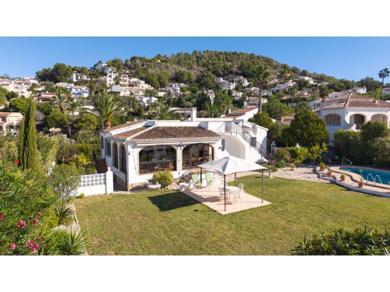 3 soverom Villa til salgs i Javea / Xabia med svømmebasseng garasje - € 595 000 (Ref: 9390966)